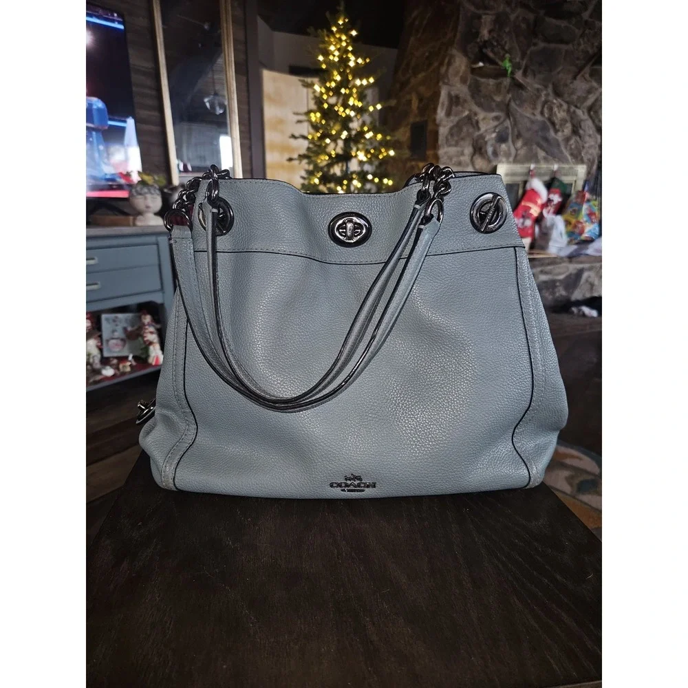 Coach Eddie Gorgeous Pebbled Leather Turnlock Lt. Light Blue 3 Compartments